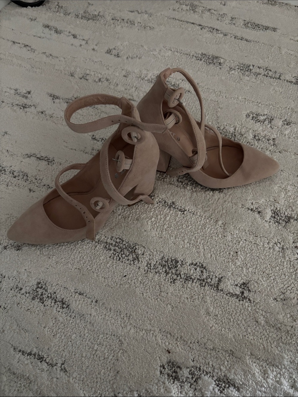 Pointed-Toe Ankle-Strap Pumps in Dusty Rose